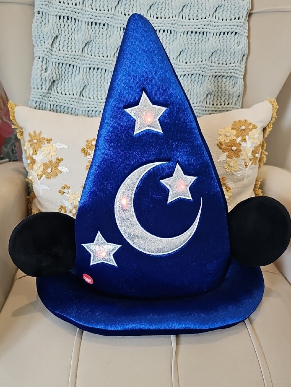 Disney Mickey Ears Light Up Wizard Hat - Picture 4 of 4